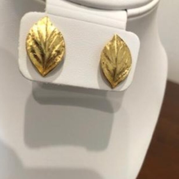 Gold Tone Leaf Stud Earrings Pre-Owned. - Picture 5 of 13